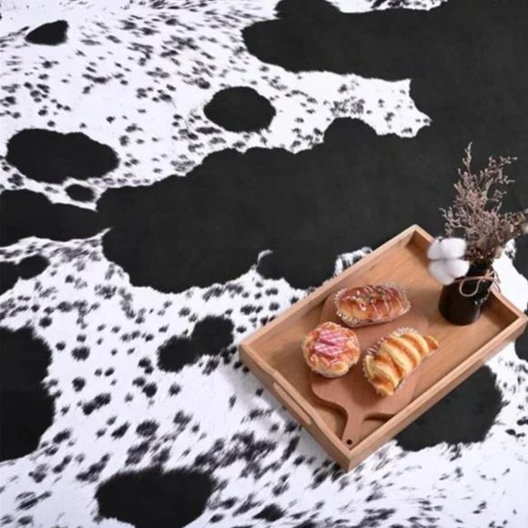 Cowhide Rugs for a Stylish Home Decor - Picture 2 of 6